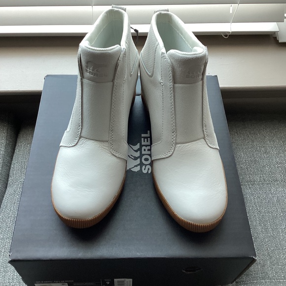 SOREL Out N About Wedge Bootie (Women) 9M - Picture 3 of 9